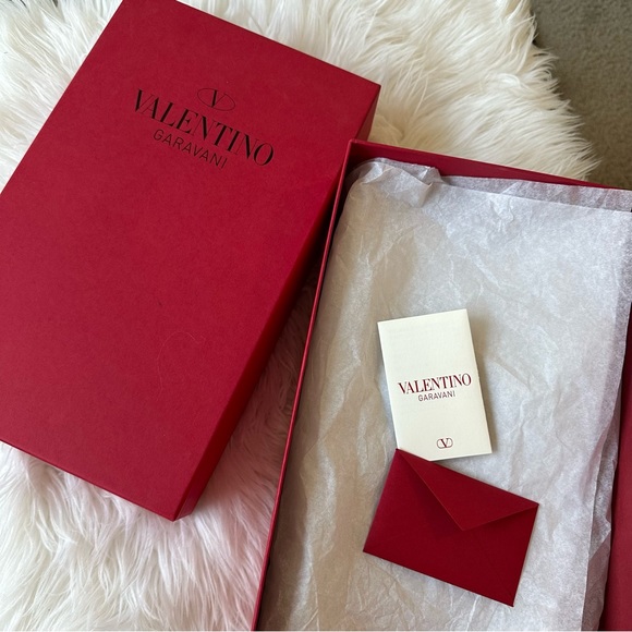 Authentic Valentino Rockstud flats - Picture 2 of 15